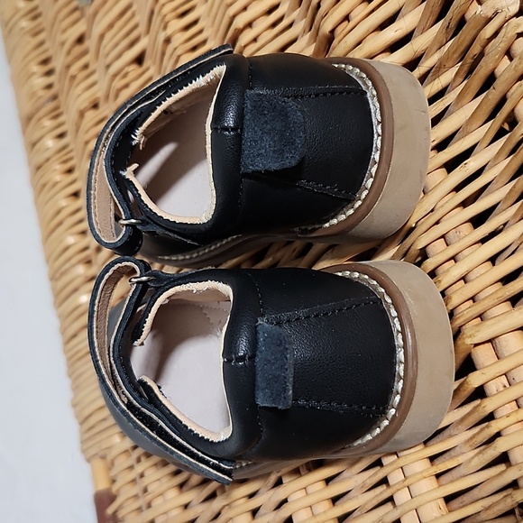 Black Mary Jane Heart Cut Out Detail Girls Toddler Dress Shoe 5.5 - Picture 10 of 16